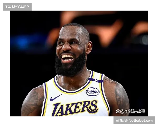 勒布朗·詹姆斯末节关键得分 湖人险胜太阳保留附加赛希望